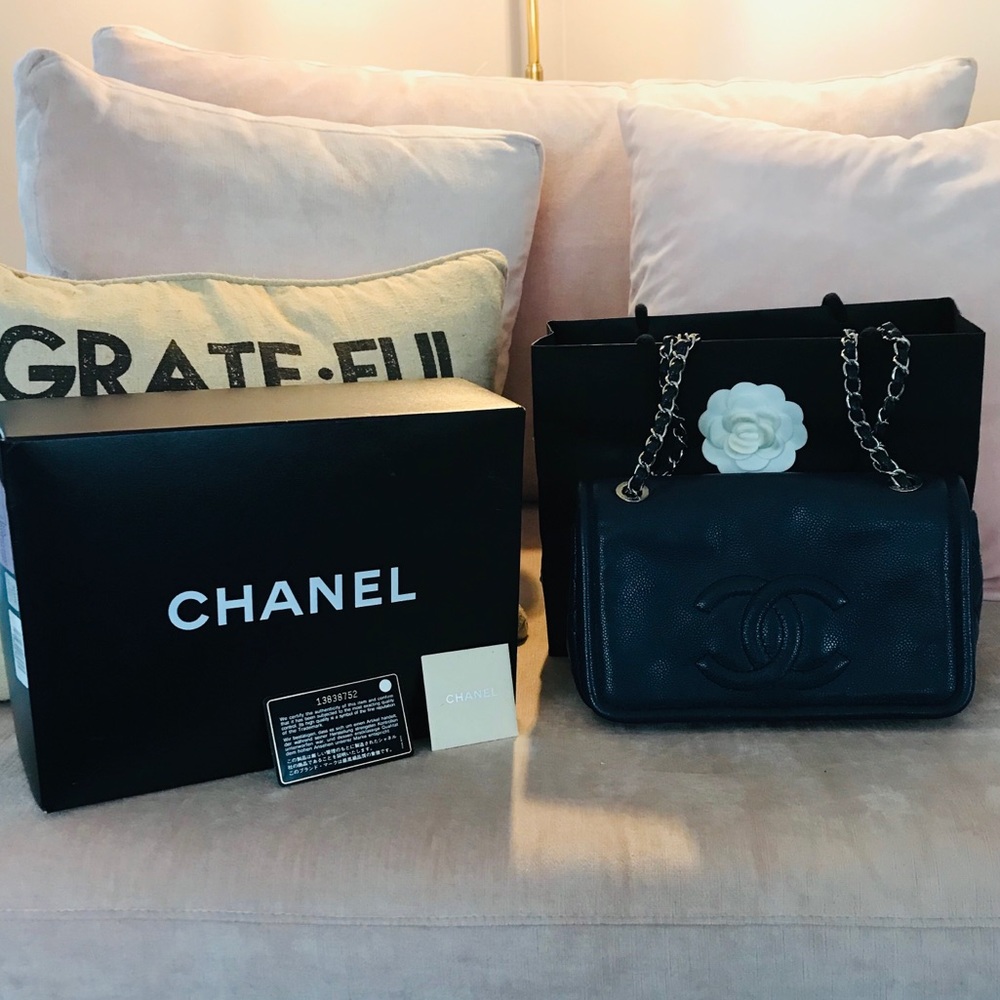 💯 authentic Chanel classic bag with flap 🍀🍀🍀